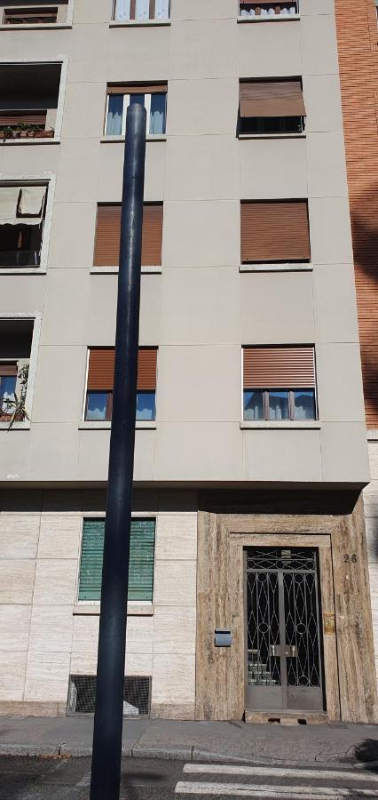 Appartamento Centro Metro Bernini Porta Susa Politecnico Juventus Stadium Turim Exterior foto